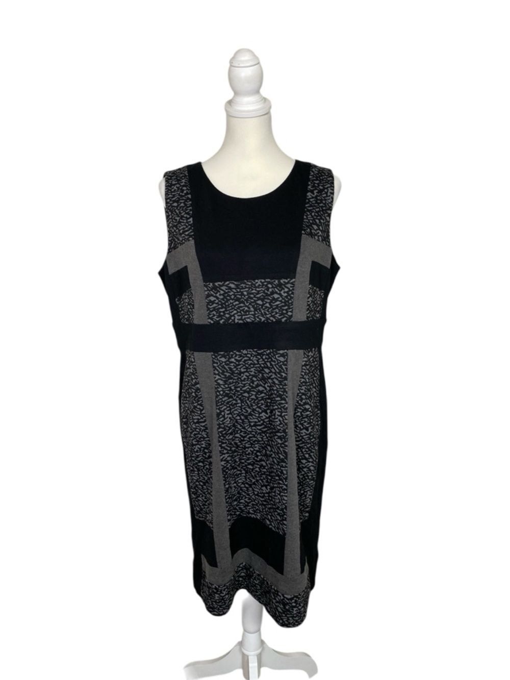 Chico’s Black Sheath Dress Sleeveless Career Work Stretch Knit Geometric Print